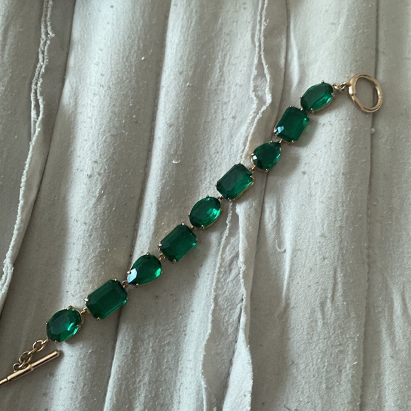 Lauren Ralph Lauren
Green Stone Flex Bracelet in Gold Tone - Picture 6 of 6